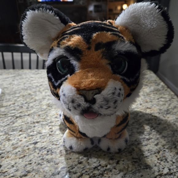 FUR REAL tiger - Picture 1 of 6